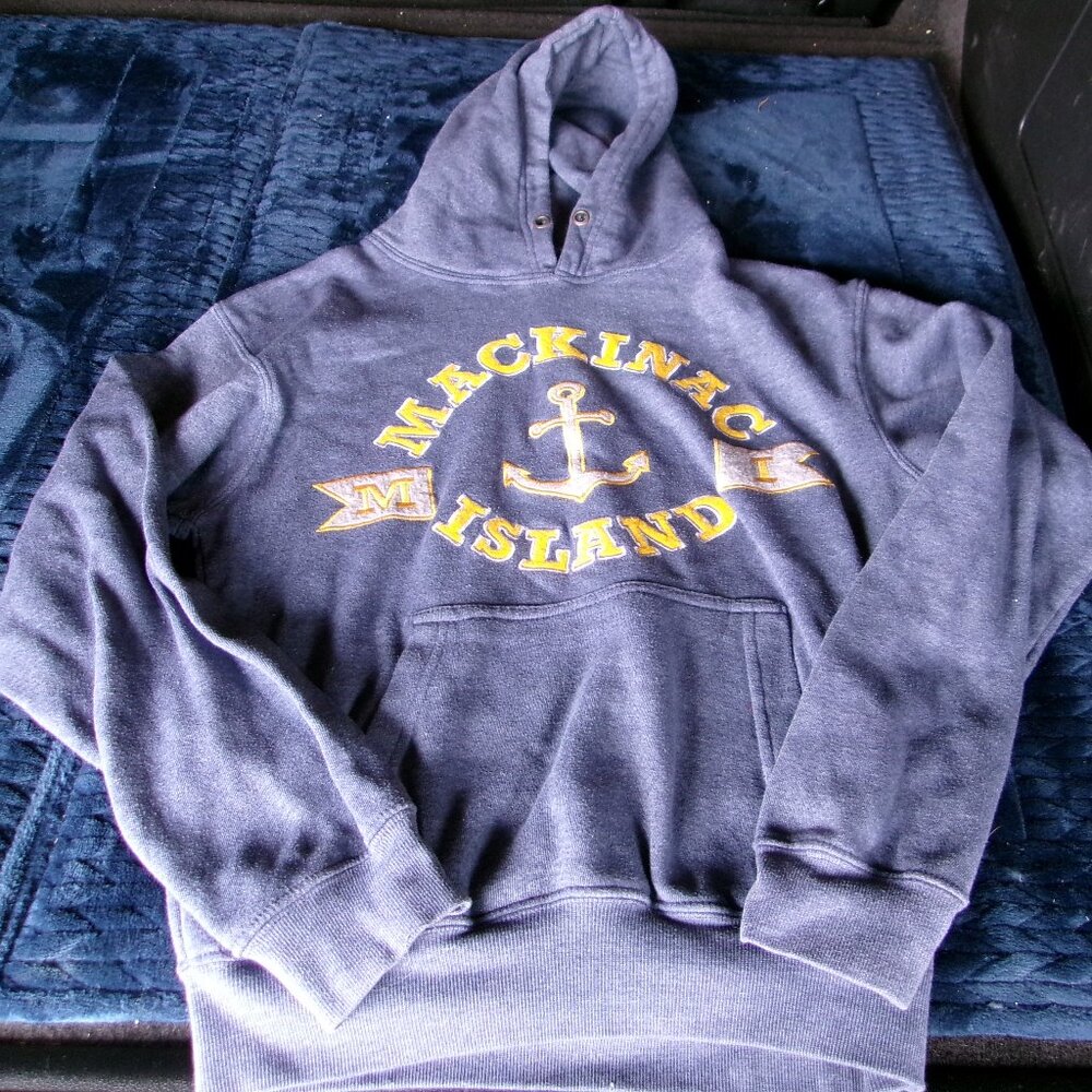 Valani Mackinac Island Embroidered Hooded Hoodie Pullover Sweatshirt Small Blue